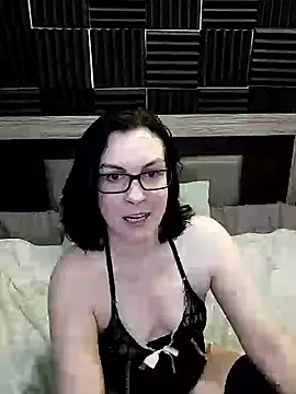 DesreRose online show from September 13, 2025, 12:21 am