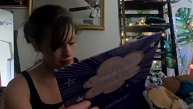 Snapshot of TheDaisyChaos chatting on October 5, 2025, 11:52 am TheDaisyChaos online show from October 5, 2025, 11:52 am