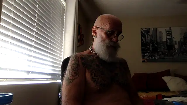 Snapshot of IamReady@xh chatting on April 15, 2026, 5:20 pm IamReadyxh online show from April 15, 2026, 5:20 pm