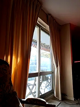 Snapshot of Perv10 chatting on November 5, 2025, 2:06 pm Perv10 online show from November 5, 2025, 2:06 pm