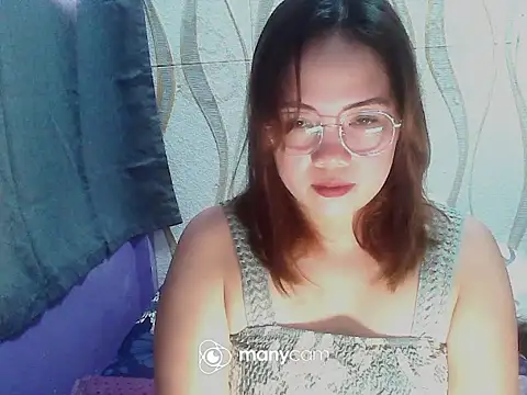 BURBERRY69 online show from October 8, 2025, 4:54 am