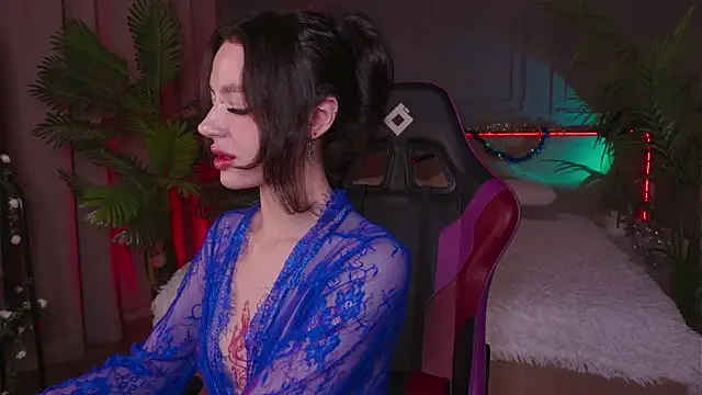 Devilinee online show from December 12, 2024, 6:57 am