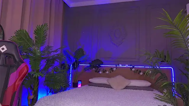 Devilinee online show from February 25, 2025, 7:20 am