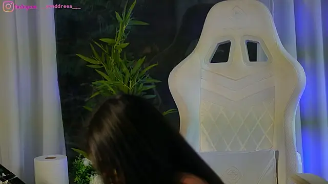 Snapshot of perfectt33n chatting on December 4, 2024, 9:18 am perfectt33n online show from December 4, 2024, 9:18 am