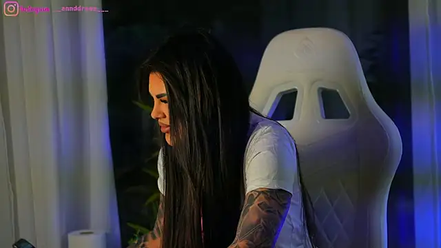 Snapshot of perfectt33n chatting on December 6, 2024, 8:37 am perfectt33n online show from December 6, 2024, 8:37 am