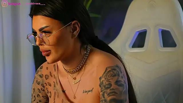 Snapshot of perfectt33n chatting on December 20, 2024, 12:16 pm perfectt33n online show from December 20, 2024, 12:16 pm