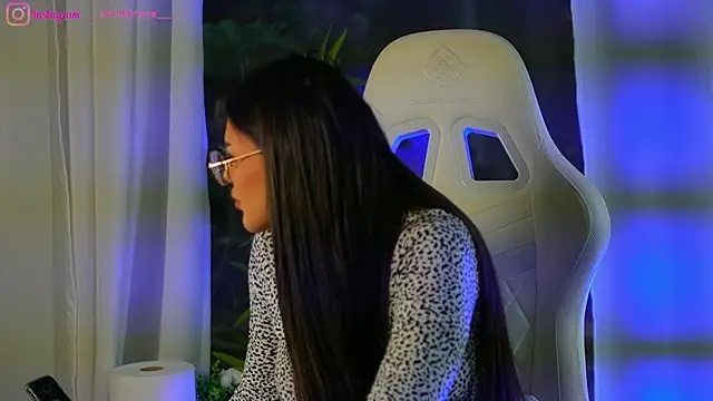 Snapshot of perfectt33n chatting on January 22, 2025, 10:29 am perfectt33n online show from January 22, 2025, 10:29 am