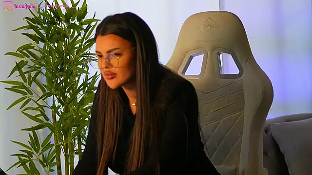 Snapshot of perfectt33n chatting on February 13, 2025, 9:09 am perfectt33n online show from February 13, 2025, 9:09 am