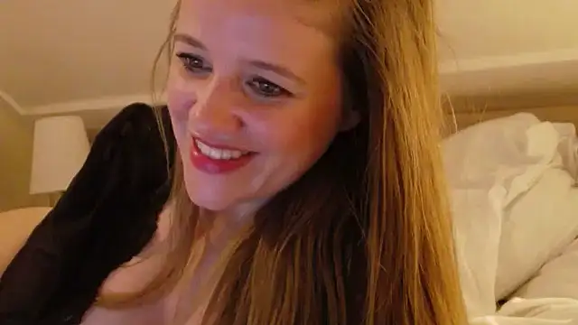 Neonstar online show from March 18, 2025, 6:59 pm