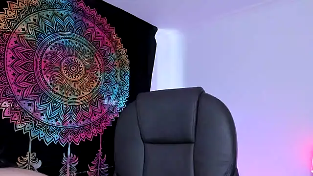 HazelKush online show from February 2, 2025, 10:06 pm