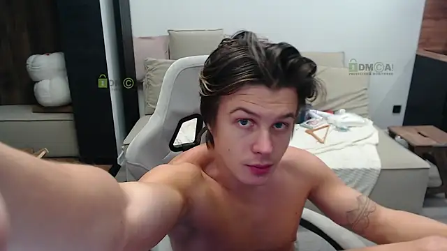 Sunny-Girl1 online show from December 18, 2025, 2:56 pm