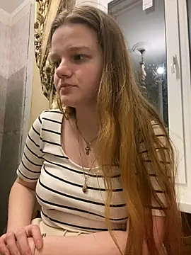 -MimmiLissa- online show from February 2, 2025, 9:13 pm