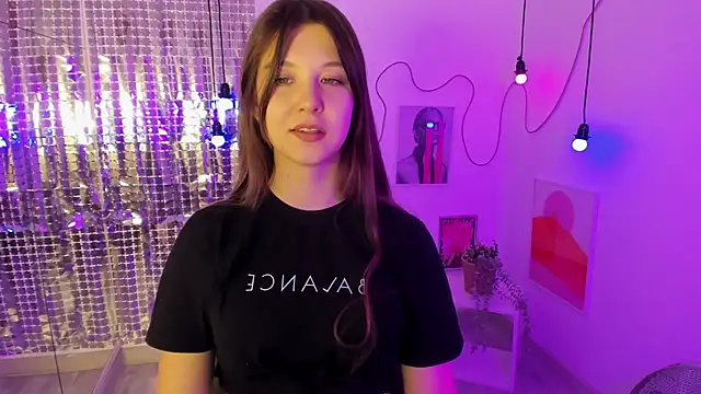 ElizaMild online show from December 20, 2024, 1:11 pm