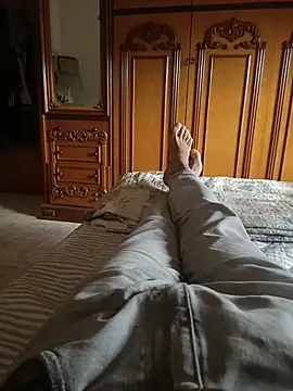 Bobby967 online show from November 18, 2025, 9:36 am