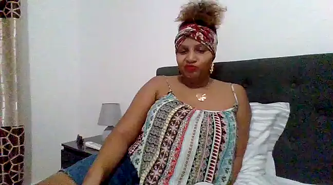 Snapshot of Nathyjess195 chatting on January 3, 2025, 12:43 am Nathyjess195 online show from January 3, 2025, 12:43 am