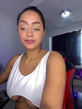 Shantal Lovee online show from January 8, 2025, 4:44 pm