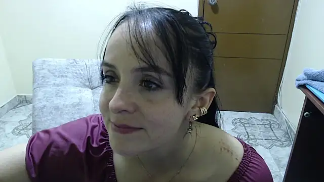 Snapshot of antara_hotgirl chatting on April 28, 2026, 10:04 pm antara hotgirl online show from April 28, 2026, 10:04 pm