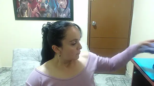 Snapshot of antara_hotgirl chatting on June 18, 2026, 9:52 pm antara hotgirl online show from June 18, 2026, 9:52 pm