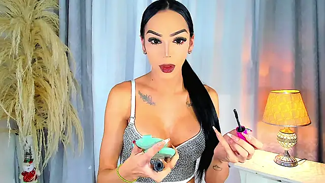 Snapshot of Michell_simons chatting on December 20, 2024, 3:25 am Michell simons online show from December 20, 2024, 3:25 am