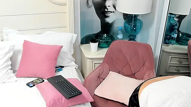 Snapshot of Heidix chatting on January 17, 2025, 7:19 am Heidix online show from January 17, 2025, 7:19 am