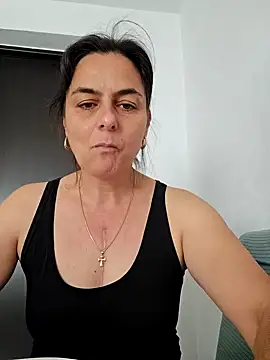 Snapshot of IsabelleCraft chatting on September 28, 2025, 8:52 am IsabelleCraft online show from September 28, 2025, 8:52 am