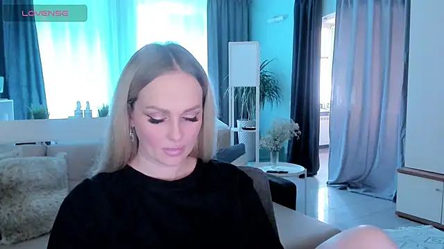 Libby Nora online show from February 26, 2025, 10:47 am