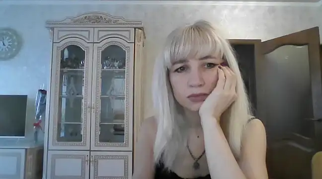 Snapshot of BarbaraKim chatting on February 20, 2025, 9:00 am BarbaraKim online show from February 20, 2025, 9:00 am