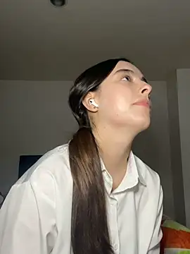 swrennn19 online show from September 23, 2025, 10:35 pm