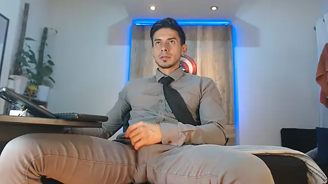 Andrew 4  online show from March 10, 2026, 5:12 am