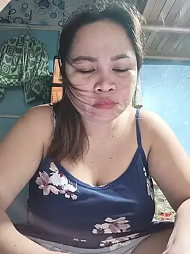 XXLorie 02 online show from July 21, 2026, 1:24 pm