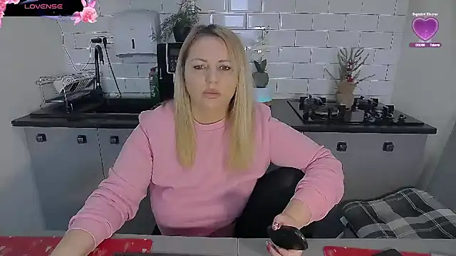 erikaerika online show from January 9, 2026, 9:34 am