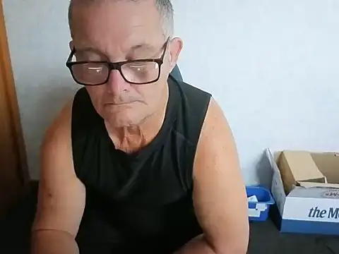 Snapshot of bigballnz chatting on June 1, 2026, 9:27 pm bigballnz online show from June 1, 2026, 9:27 pm