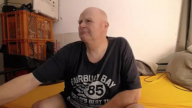 Vandrino online show from February 17, 2026, 5:41 pm