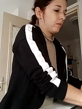 Snapshot of SexxyLety chatting on December 30, 2024, 10:32 am SexxyLety online show from December 30, 2024, 10:32 am