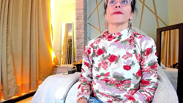 girasol walton online show from January 15, 2025, 7:01 pm