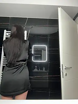 Snapshot of Rileysim88 chatting on January 5, 2025, 9:05 am Rileysim88 online show from January 5, 2025, 9:05 am