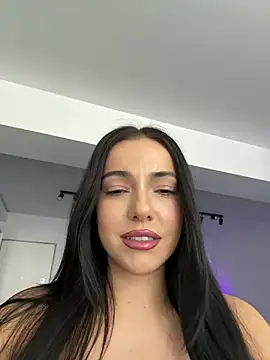 Snapshot of Rileysim88 chatting on February 24, 2025, 1:31 pm Rileysim88 online show from February 24, 2025, 1:31 pm