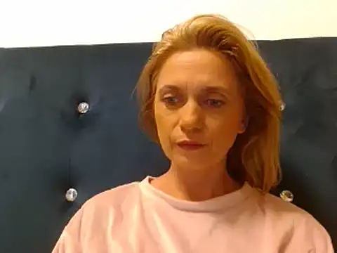 MysticCreature online show from April 9, 2026, 4:12 am