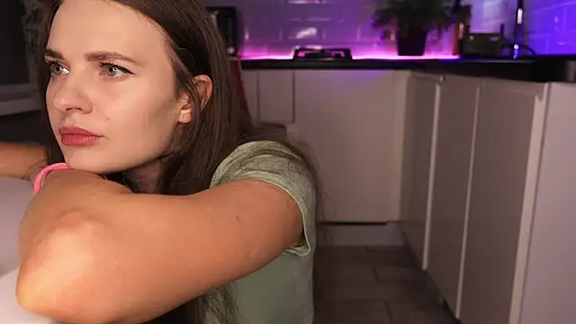 Snapshot of YOUR_SWEET_DREAM chatting on February 28, 2025, 3:26 pm YOUR SWEET DREAM online show from February 28, 2025, 3:26 pm