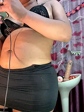 Newshantal  online show from October 12, 2025, 1:48 am