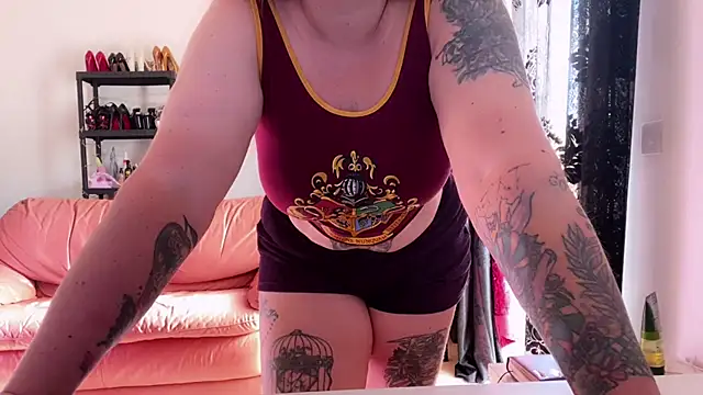 kisicaxx online show from September 10, 2025, 6:46 am