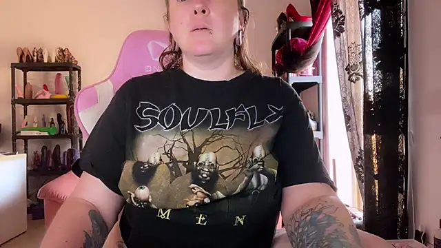 kisicaxx online show from July 5, 2026, 5:14 am