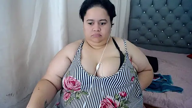 hotlesby4uxxx online show from December 12, 2024, 11:03 pm