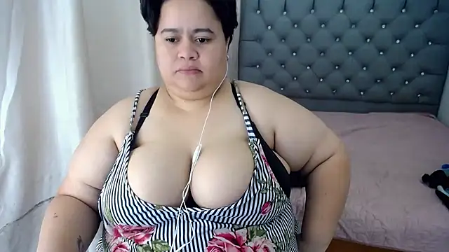 hotlesby4uxxx online show from December 14, 2024, 11:01 pm