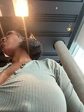   Nessa   online show from April 10, 2026, 11:37 am