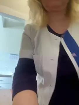 Irina2909xh online show from February 19, 2025, 12:55 pm