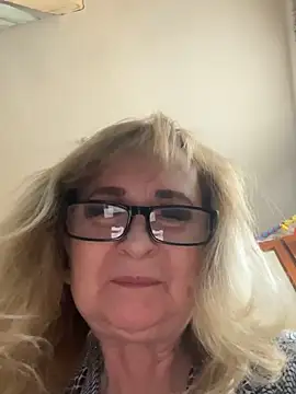 Irina2909xh online show from March 15, 2026, 10:10 am