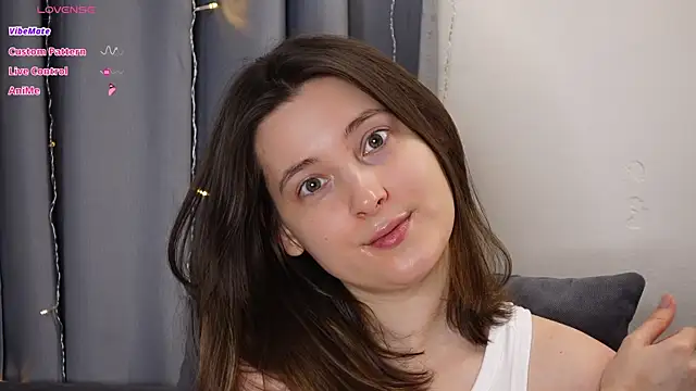 BeckyMartens online show from October 3, 2025, 2:41 am