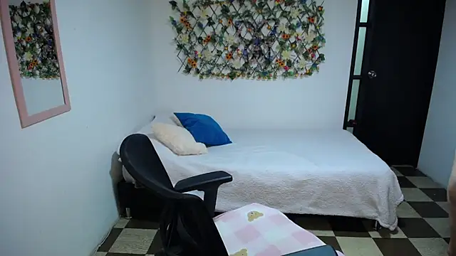 Sofi 5249  online show from February 9, 2025, 12:28 am