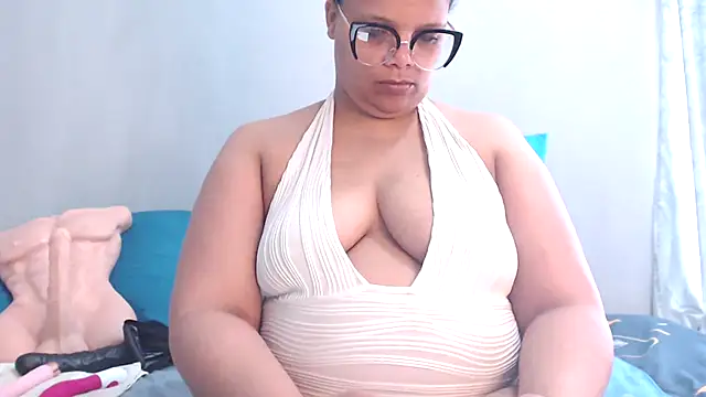 Lustfuleyez online show from November 27, 2025, 7:43 am